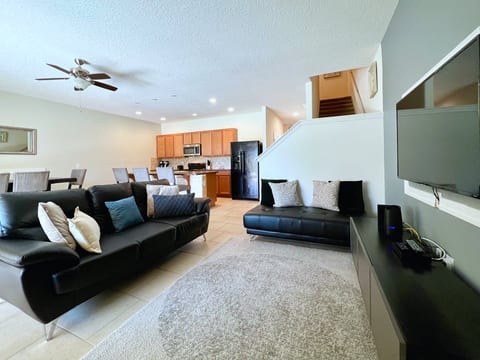 Amazing 4BR Resort Townhome w/ Splash Pool-4686TD