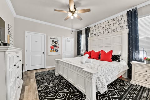 New Listing! Windsor Island-2166 8BR · Disney