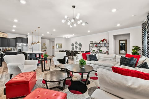 New Listing! Windsor Island-2166 8BR · Disney