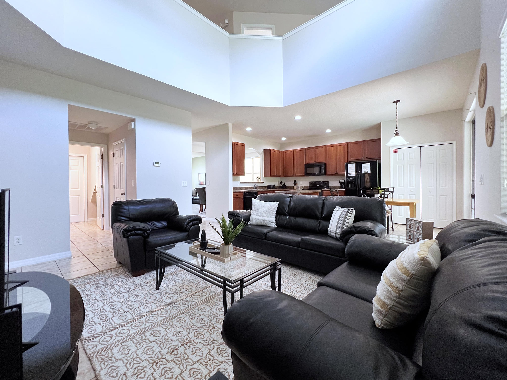 Luxurious 6Bd Pool Haven Refreshing and Chic-4464N