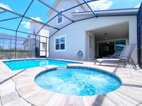 Beautiful Pool Villa with Spa and Game Room-9007PC