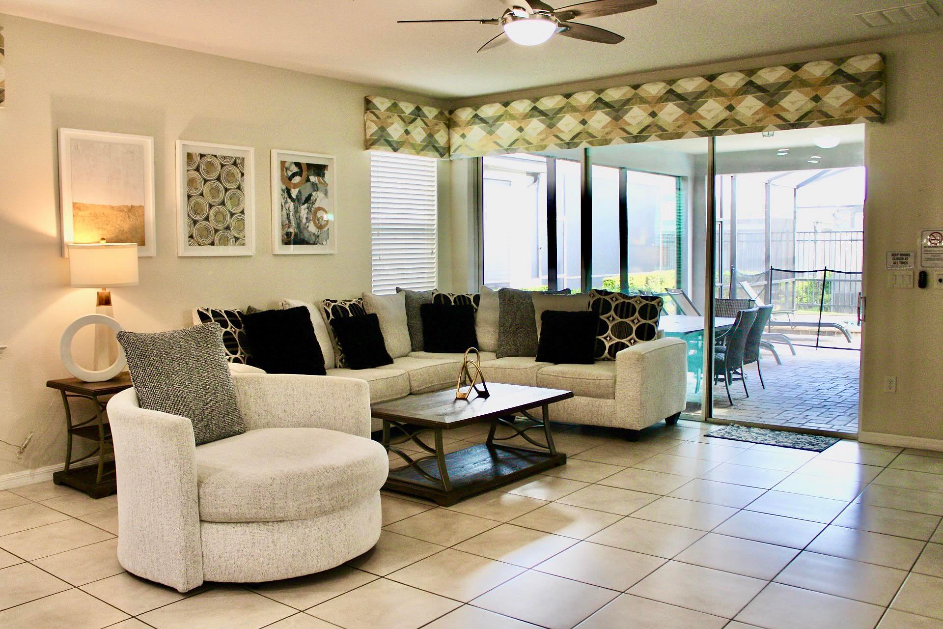 Beautiful Pool Villa with Spa and Game Room-9007PC