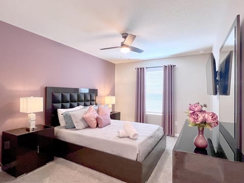 Beautiful Town Home with Splash Pool-1648TPC