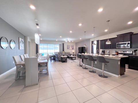 Luxurious Pool Home with Private Pool-2061LC