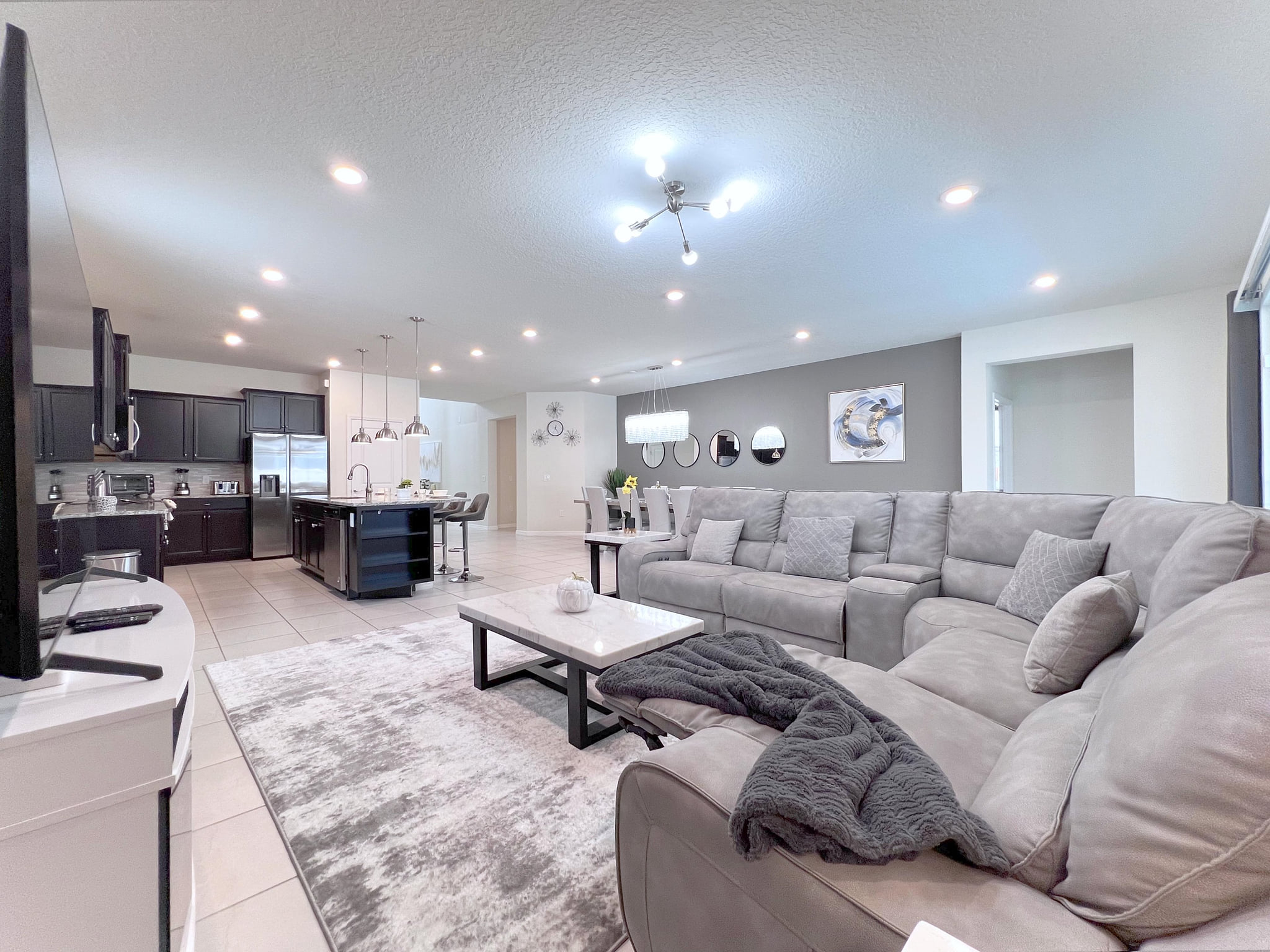 Luxurious Pool Home with Private Pool-2061LC