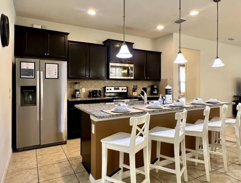 Windsor at Westside 7Bd Hm Pool-2112MW