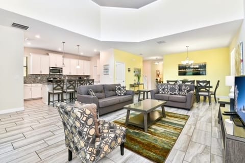 Spacious 5 Bed Pool Home with Game Room-5488SC