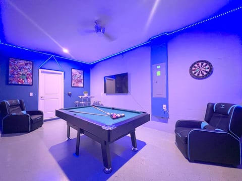 Beautiful Pool Villa with Spa and Game Room-2730BD