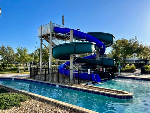 Beautiful Pool Villa with Spa and Game Room-2730BD