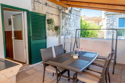 Apartment Stonehouse Near Sea - Unit 378865-13