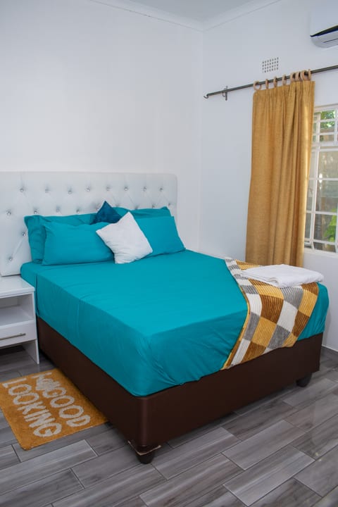 Xwise Guesthouse - Secluded Vacation Home