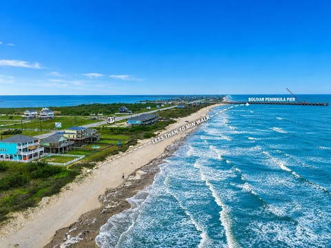 Beachfront|Hot Tub|Putt Putt|Fire Pit|Pet Friendly