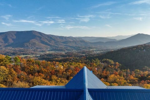 25 Miles of Mountain Views
