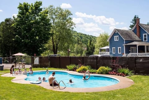 Country Home with Private Hot Tub, Small Beach & Swimming Pool