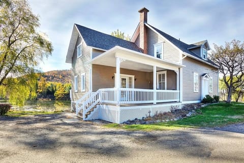 Country Home with Private Hot Tub, Small Beach & Swimming Pool