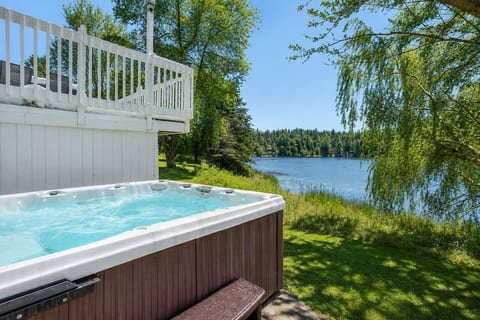 Country Home with Private Hot Tub, Small Beach & Swimming Pool