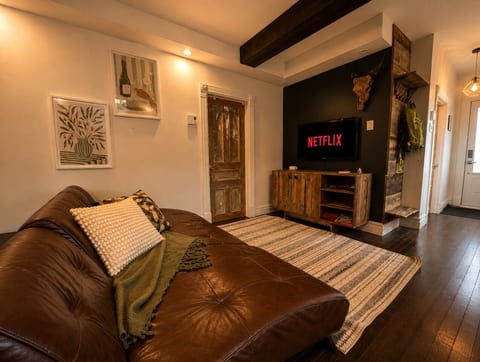 Luxury 2BR Plateau MTL Stay | Terrace + Hot Tub
