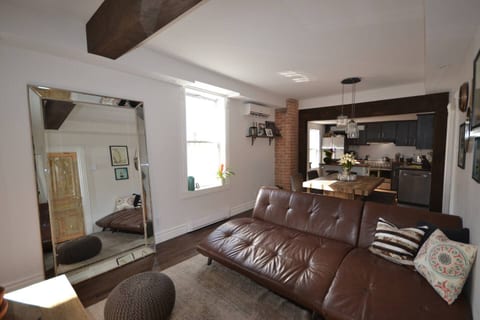 Luxury 2BR Plateau MTL Stay | Terrace + Hot Tub