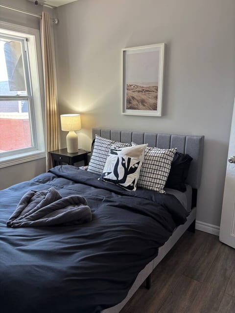 New Luxury 4BR/2BA in Plateau | Terrace + Hot Tub