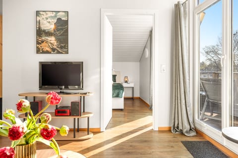 Entire top floor with 2 balconies
