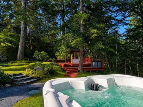 New private 4 person Hot Tub. Not shared