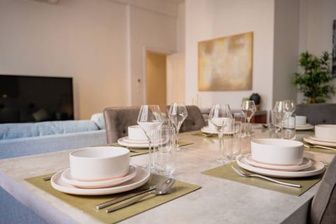 Vibrant Heart of the City 2BR