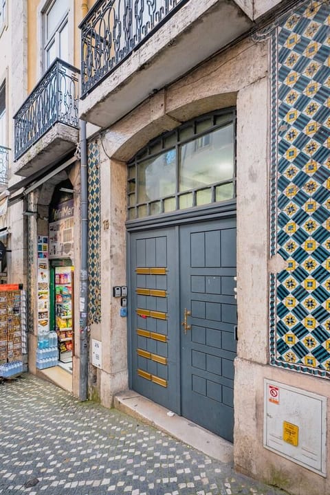 Vibrant Heart of the City 2BR