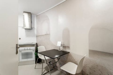 City Castle Center Cozy Apartment