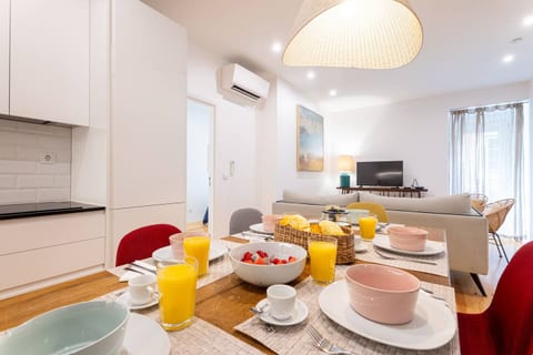 The Grand Rose Luxury 4-BDR/ 2 Apartments in 1