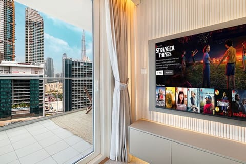Burj Khalifa View | Pool | 5 Min Dubai Mall
