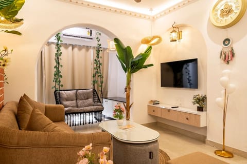A Luxurious Boho Family Suite -Near Candolim Beach image 1
