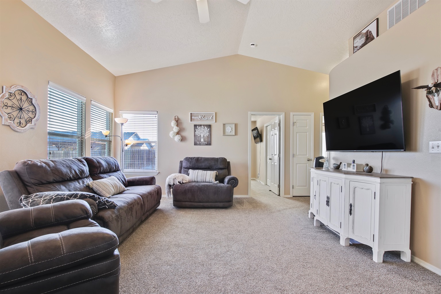 the-caldwell-idaho-dreamer-or-3-bed-2-bath-family-home/