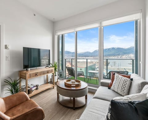 Breathtaking Views | 1BR | 2BEDS | Parking