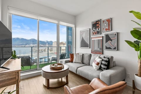 Breathtaking Views | 1BR | 2BEDS | Parking