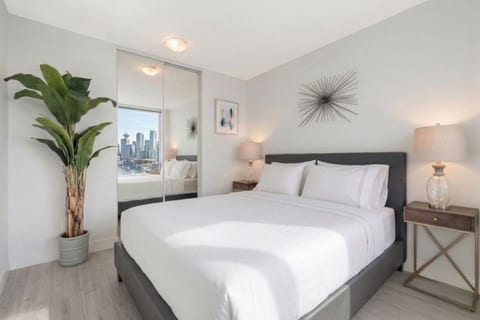 Breathtaking Ocean Views | 2BR+2BA | Free Parking