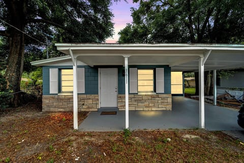 Private Tampa Home. Quick Drive to Attractions