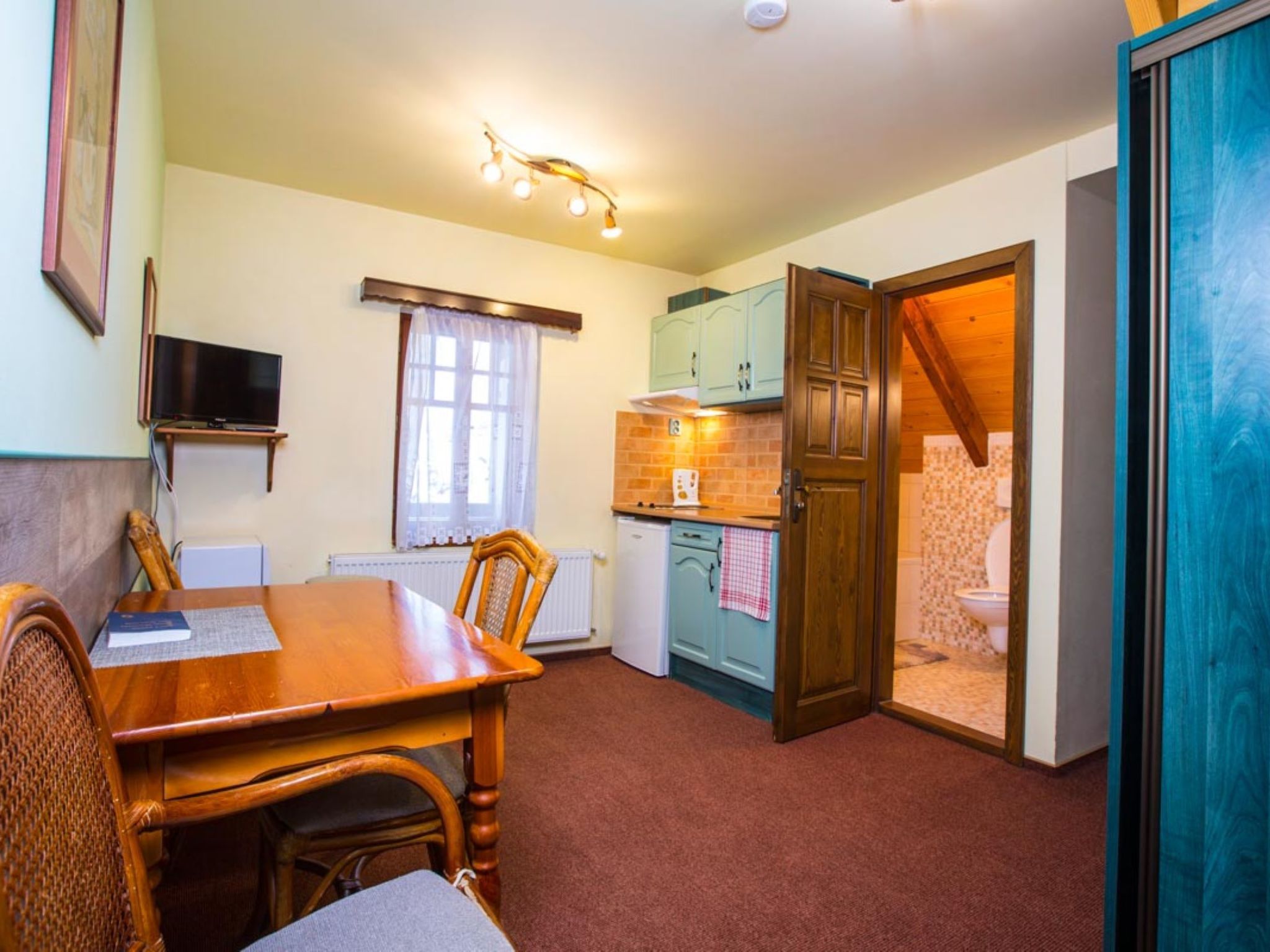 Kitchen / Dining Room