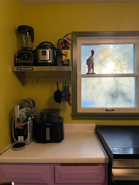 Prime University District House+Studio apt w/Flair image 5