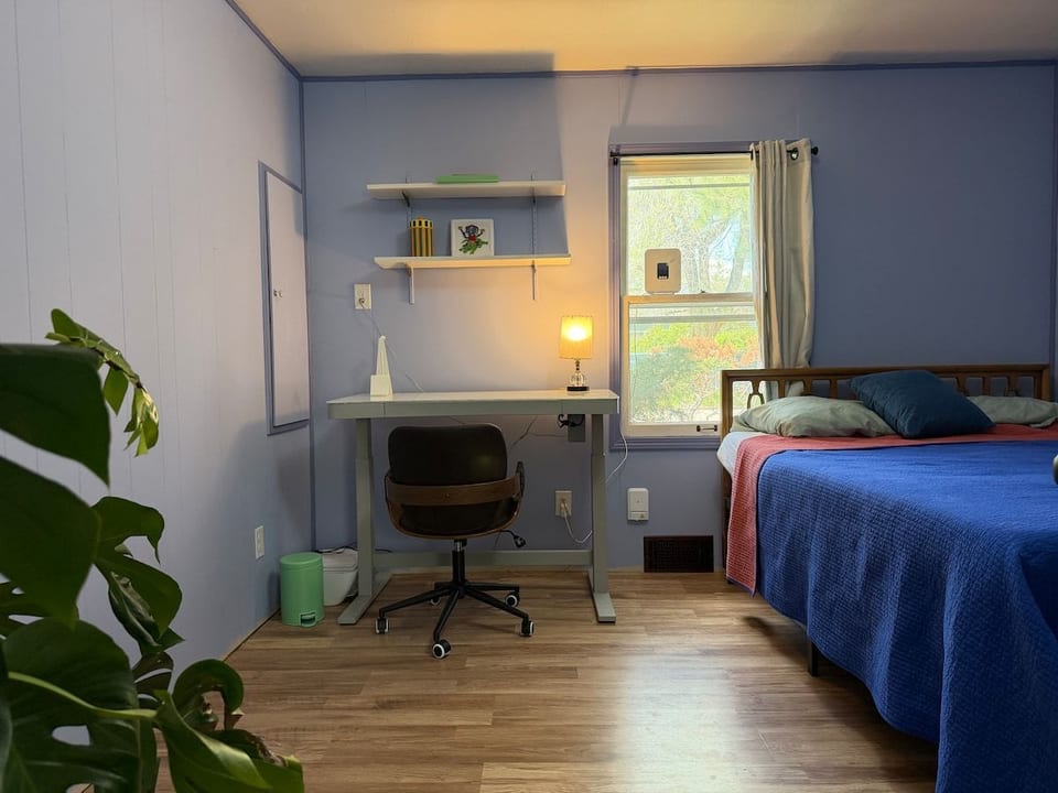 Prime University District House+Studio apt w/Flair image 1