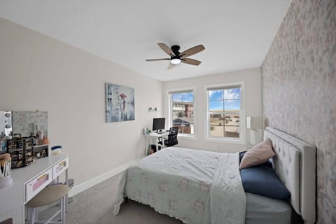 Upscale Show Home | Family House | Workspace