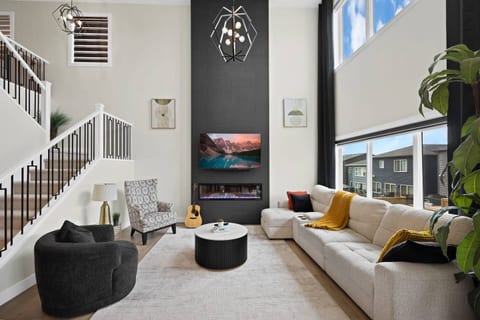 Upscale Show Home | Family House | Workspace