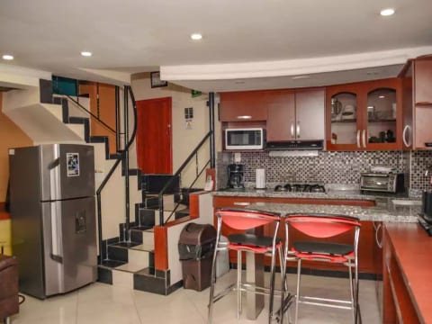 Two Bedroom Duplex Hot tub Security AC LLeras area