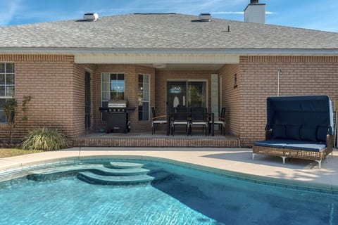 Destin Beach house near Crab Island. Private pool. image 3
