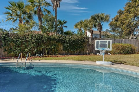 Destin Beach house near Crab Island. Private pool. image 5
