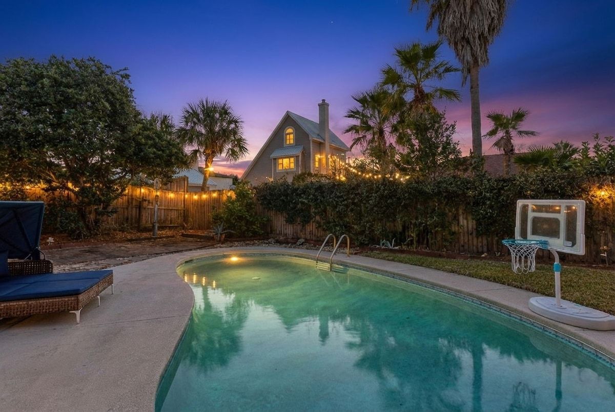Destin Beach house near Crab Island. Private pool. image 1