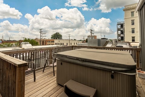 Large Hot Tub on back balcony- shared between 2 suites