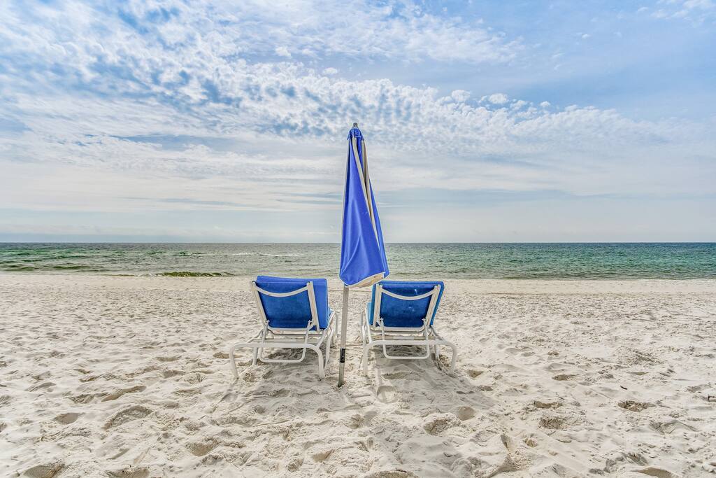 Enjoy the Beach Club's chairs and umbrellas and chill by the Gulf! Available on a first come, first served basis. Enjoy the Beach Club's chairs and umbrellas and chill by the Gulf! Available on a first come, first served basis. - Paradise Found! - Perdido Key