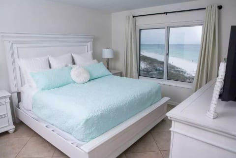 master bedroom with gulf view, king bed