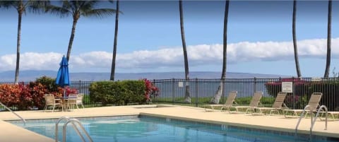 Pool at Molokai Shores