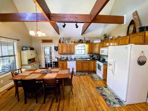 Creekside Cottage